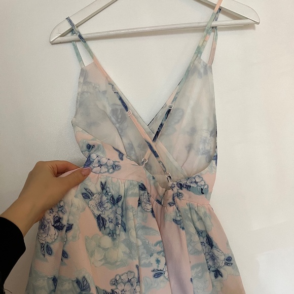 Floral short jumpsuit/romper - Picture 2 of 2